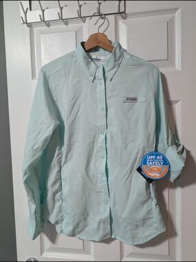 Columbia Women’s UPF Button-Down Shirt — Light Aqua